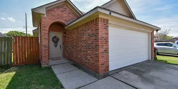 1909 W Texas Avenue