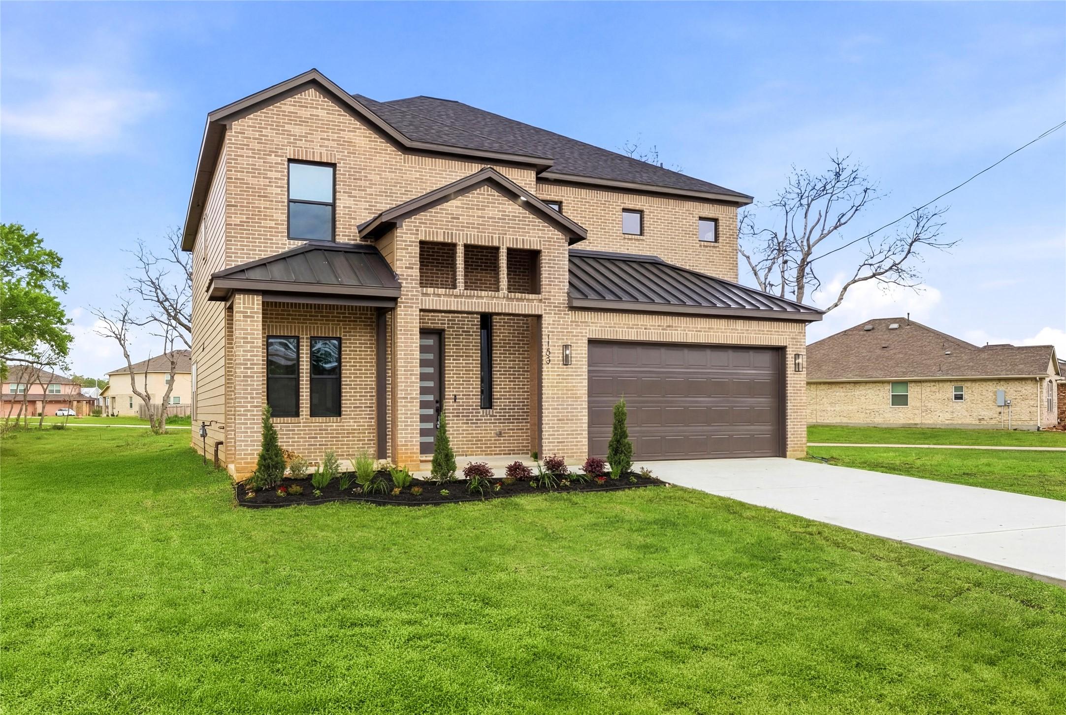 Image 1: Amazing exterior curb appeal complete with fresh l