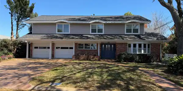 1110 Harbor View Drive