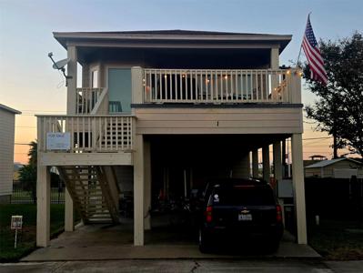 1 ALLIGATOR HEAD LANE