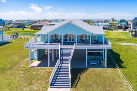 3244 Gulf Castle Drive