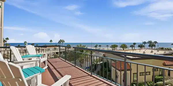 5220 Seawall Boulevard