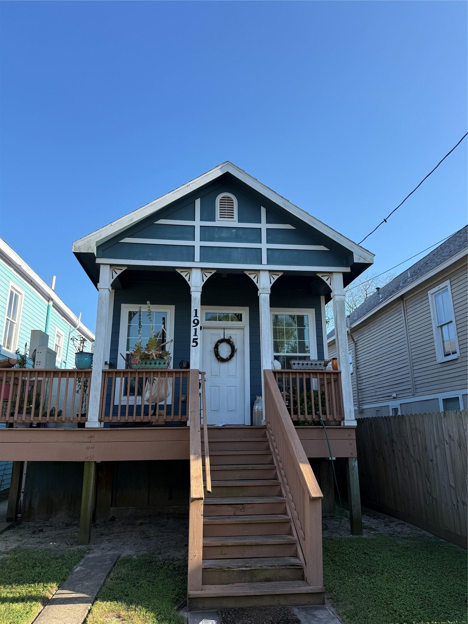 Image 1: Raised shotgun cottage close to all th east end of