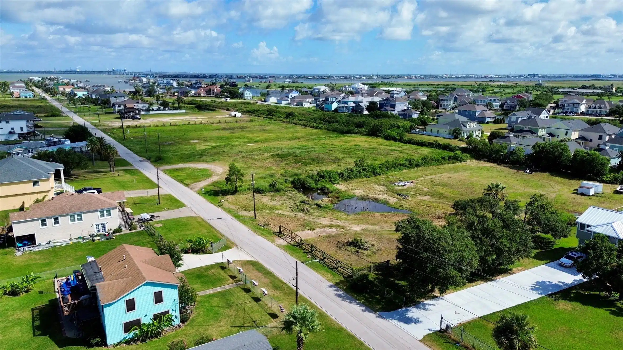 Image 1: Such beautiful proximity to West Galveston Bay!