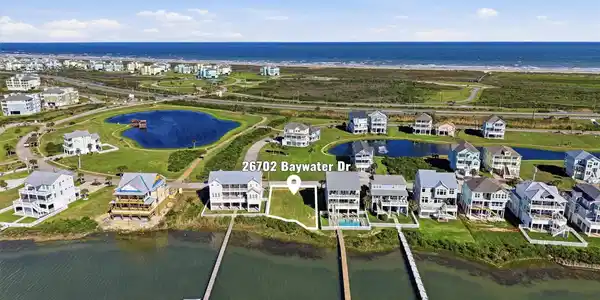 Image 3: This beautifully located lot backs to a scenic pon