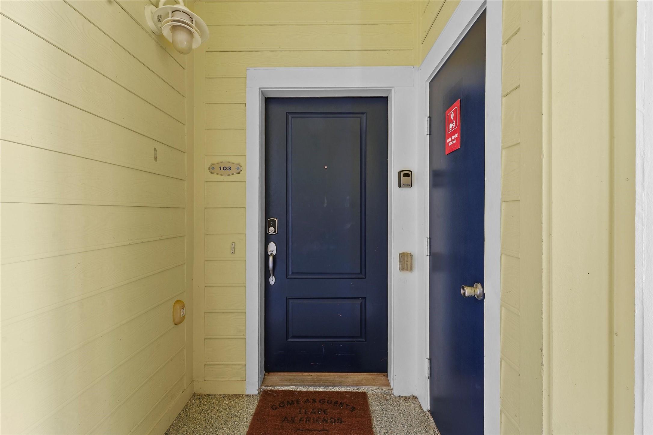 Image 3: Your private entryway provides a warm welcome, wit