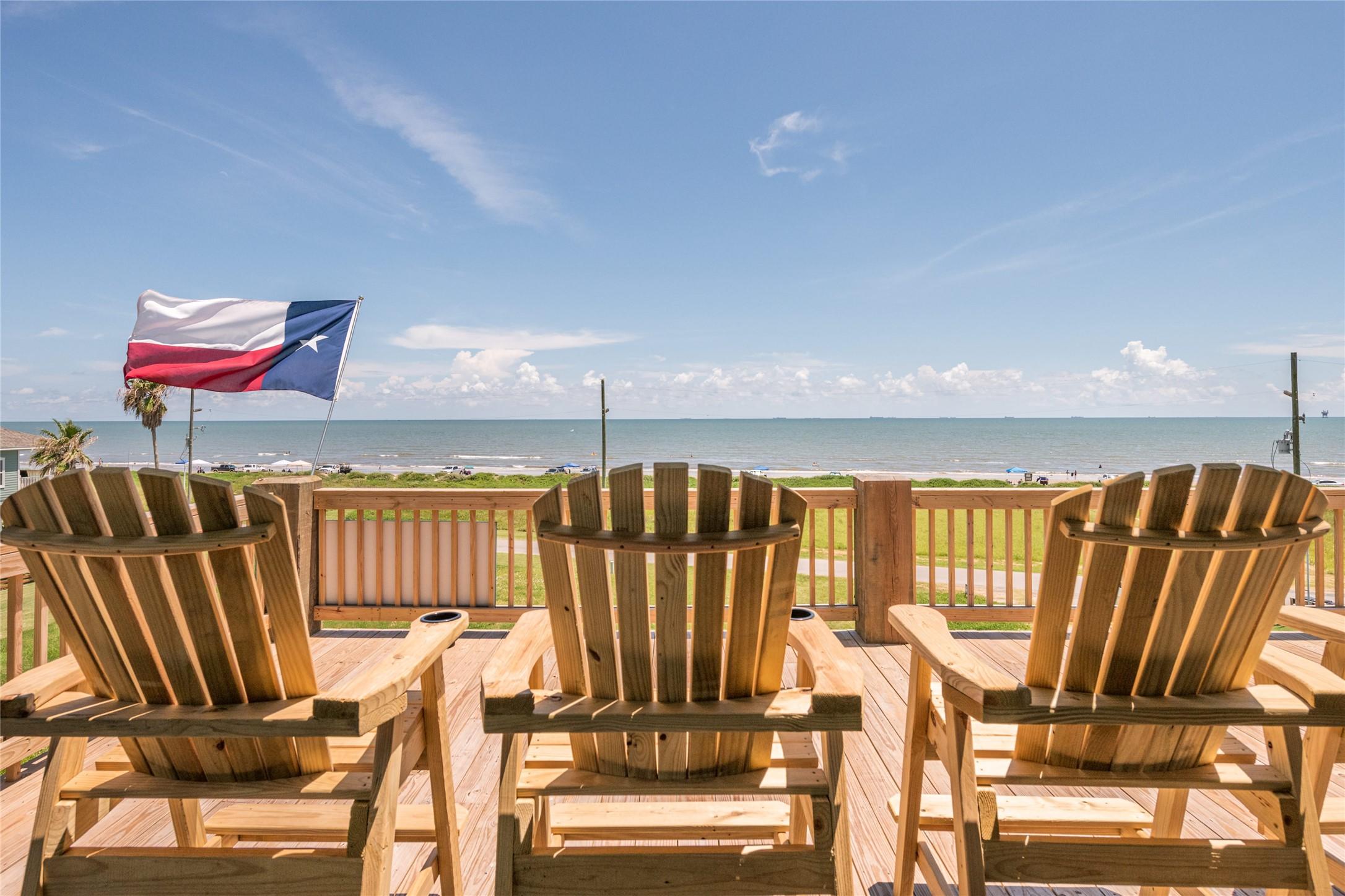 Image 1: Enjoy your views of Texas from one of the decks.