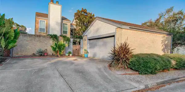 16707 Fernwood Way