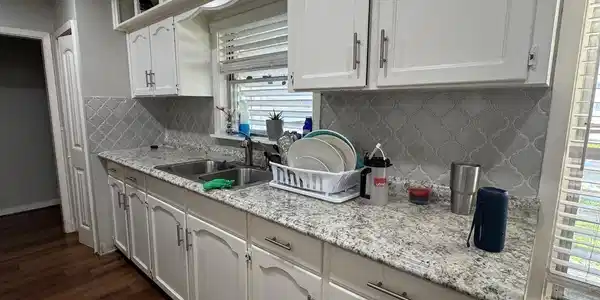 Image 2: Kitchen