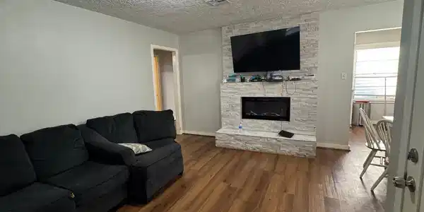 Image 4: Livingroom