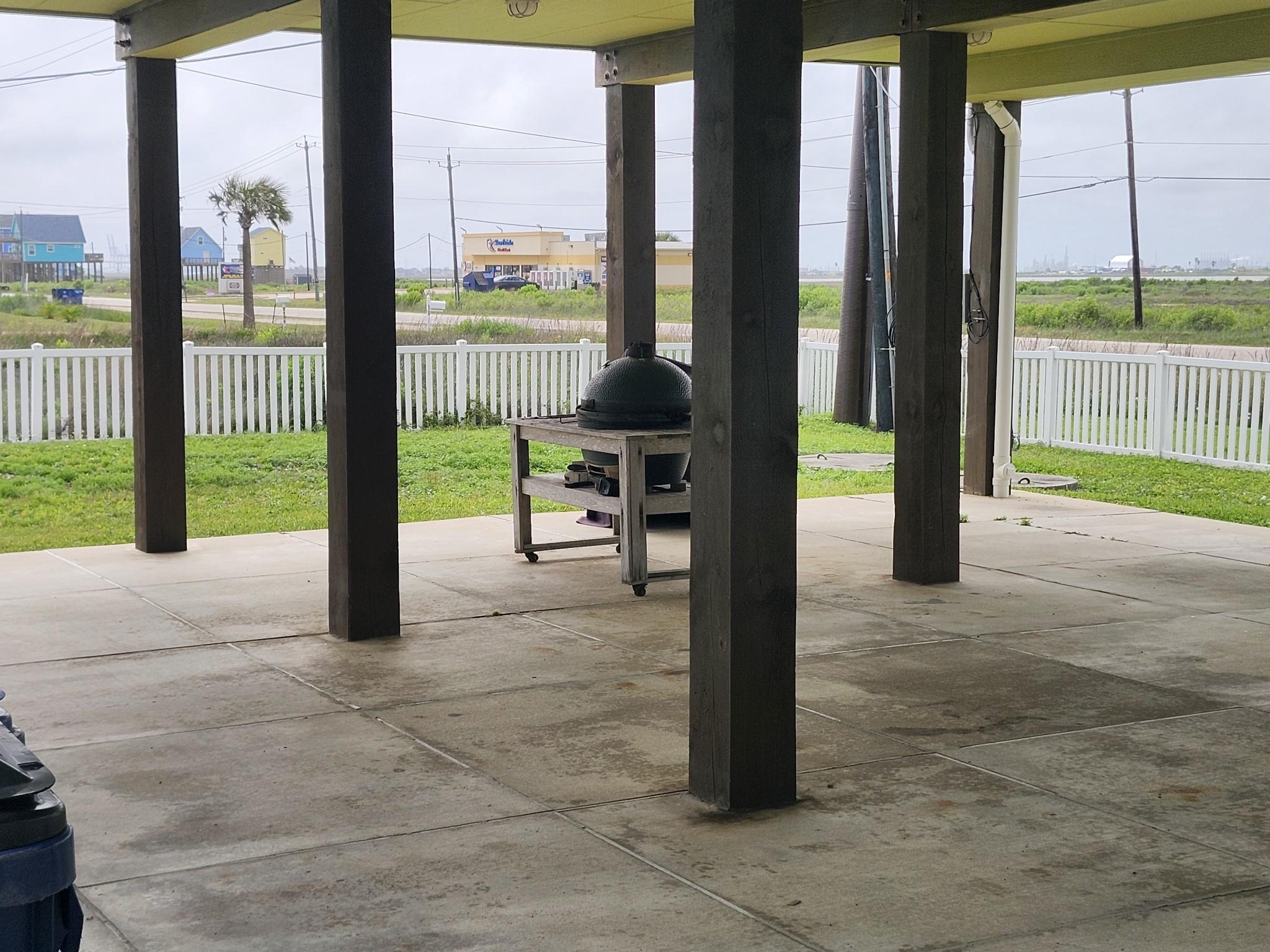 Image 2: Enjoy room under the home