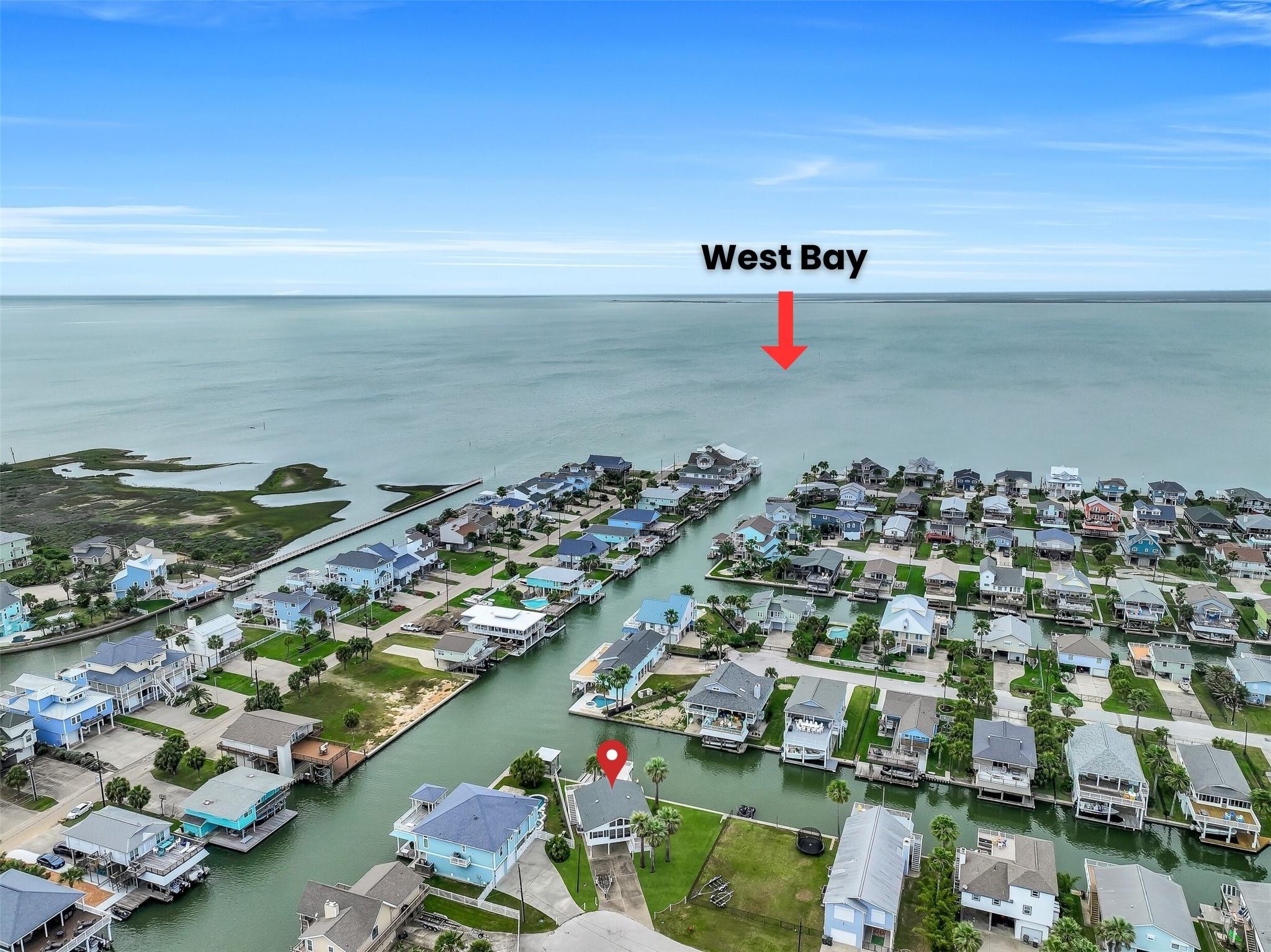 Image 3: Easy access to the bay!