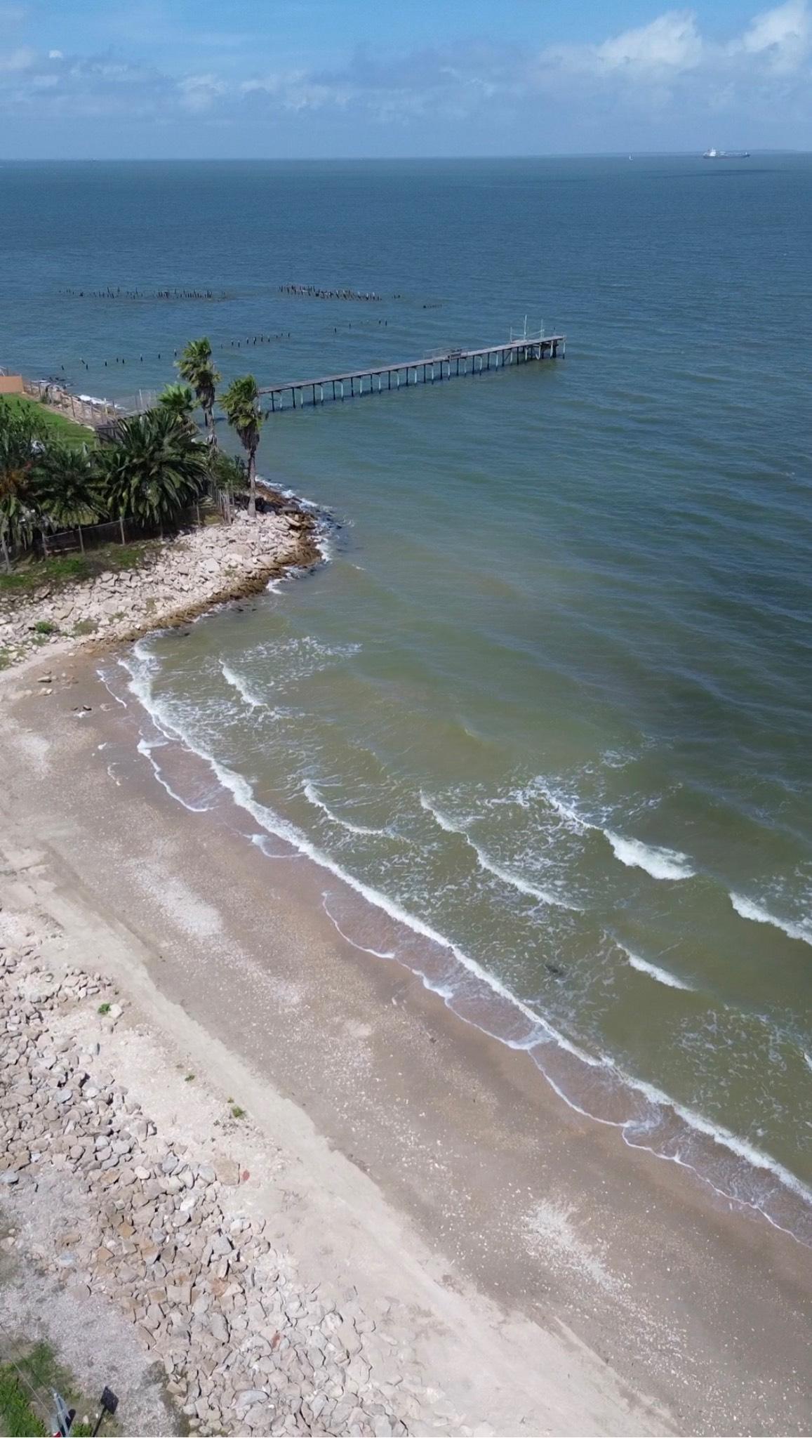 Image 2: Mooner Beach just around the corner is open to the