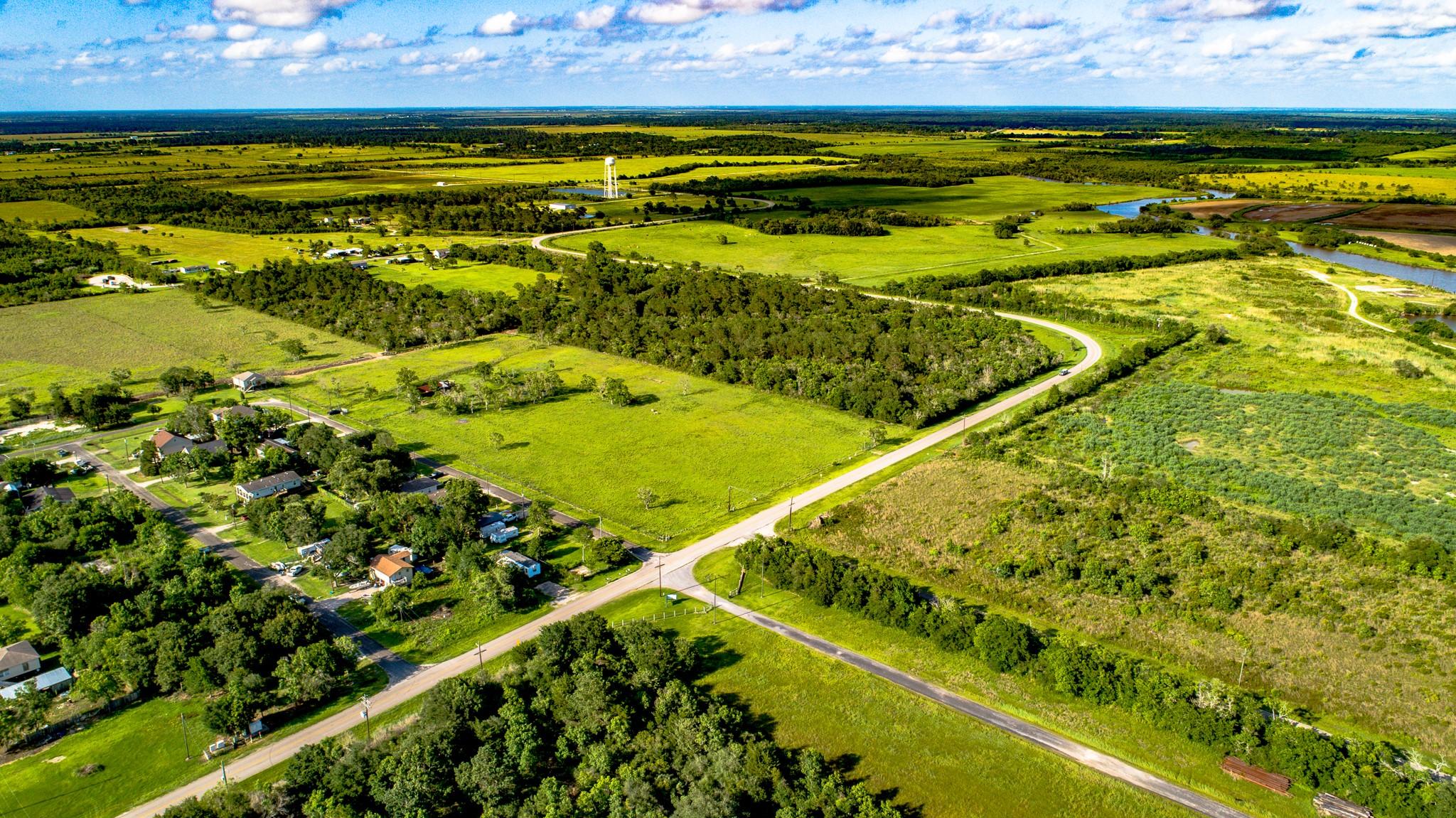 Image 4: Homestead or Vacation Destination.