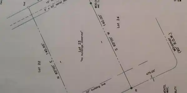 Image 3: Survey of Lot