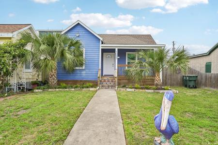 1022 Avenue L