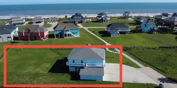 Image 3: View from behind house towards the beach