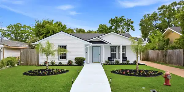 121 Tarpon Avenue