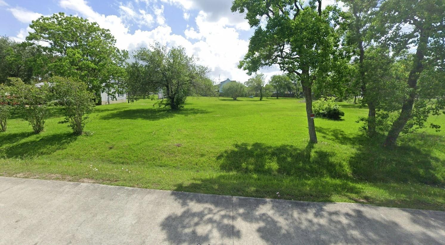 Image 3: Approx. half acre home site ready for new construc