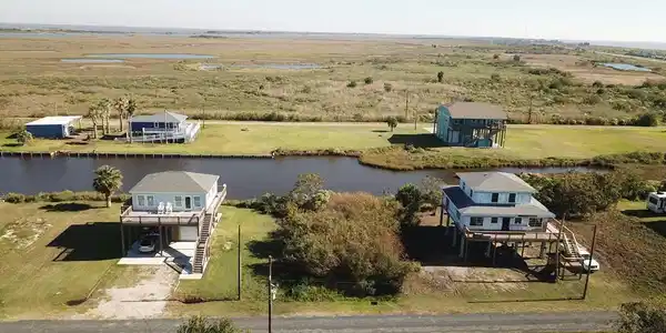 1114 N Tuna