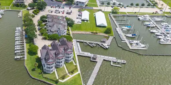 2447 Lakewood Pointe