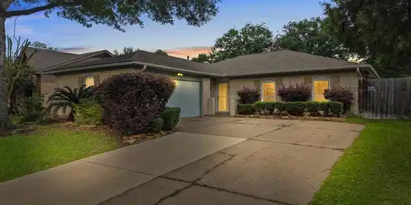 883 Silverpines Road