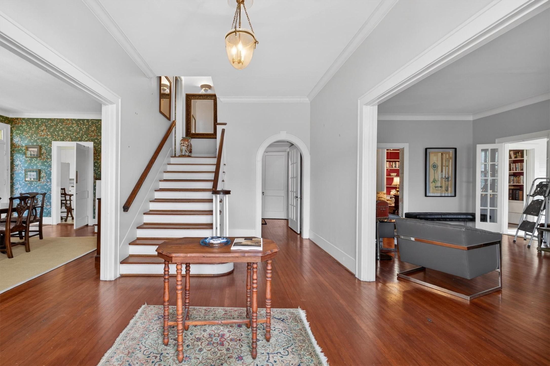 Image 4: Entryway (Actual)