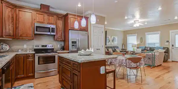 935 W Westview