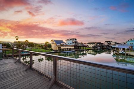 1127 Tiki Drive