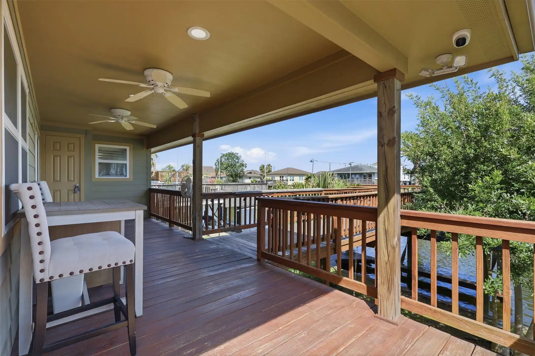 Image 1: Welcome to relaxed living in Bayou Vista