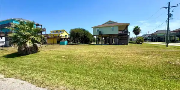 882 Gulfview Drive