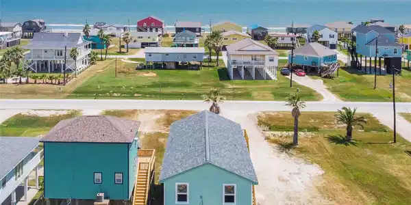 Image 2: Peek-a-Boo Beach View from your Front Deck!