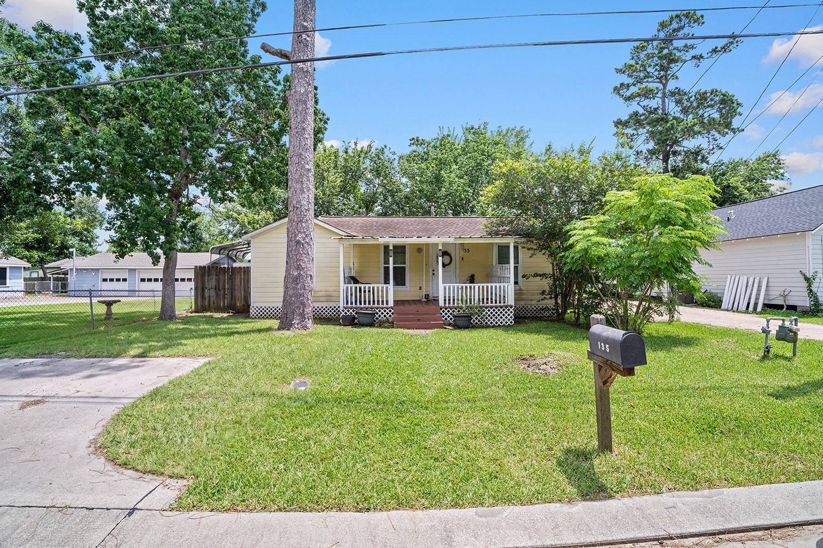 Image 4: Welcome home to 135 Pine Bluff.