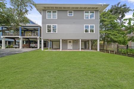 220 Pine Road