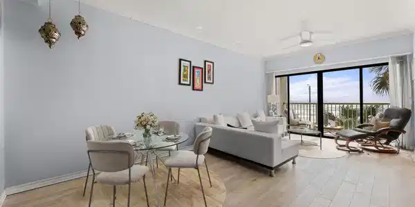 7700 Seawall Boulevard