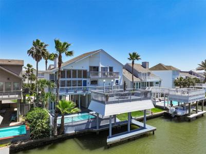 3413 Jolly Roger Circle