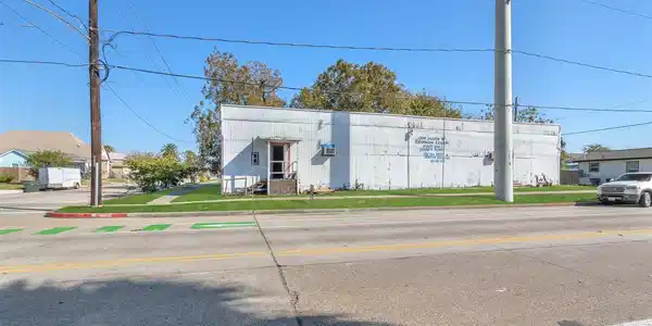 1202 Mary Moody Northen Boulevard