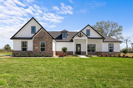5611 Arrowhead Drive