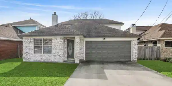 3931 Suncrest Drive