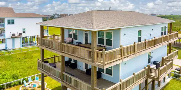 924 Melody Lane