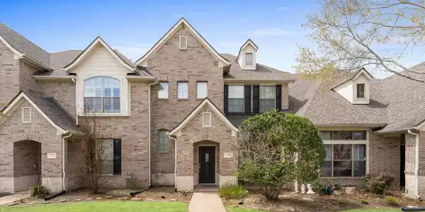 2411 Clippers Square