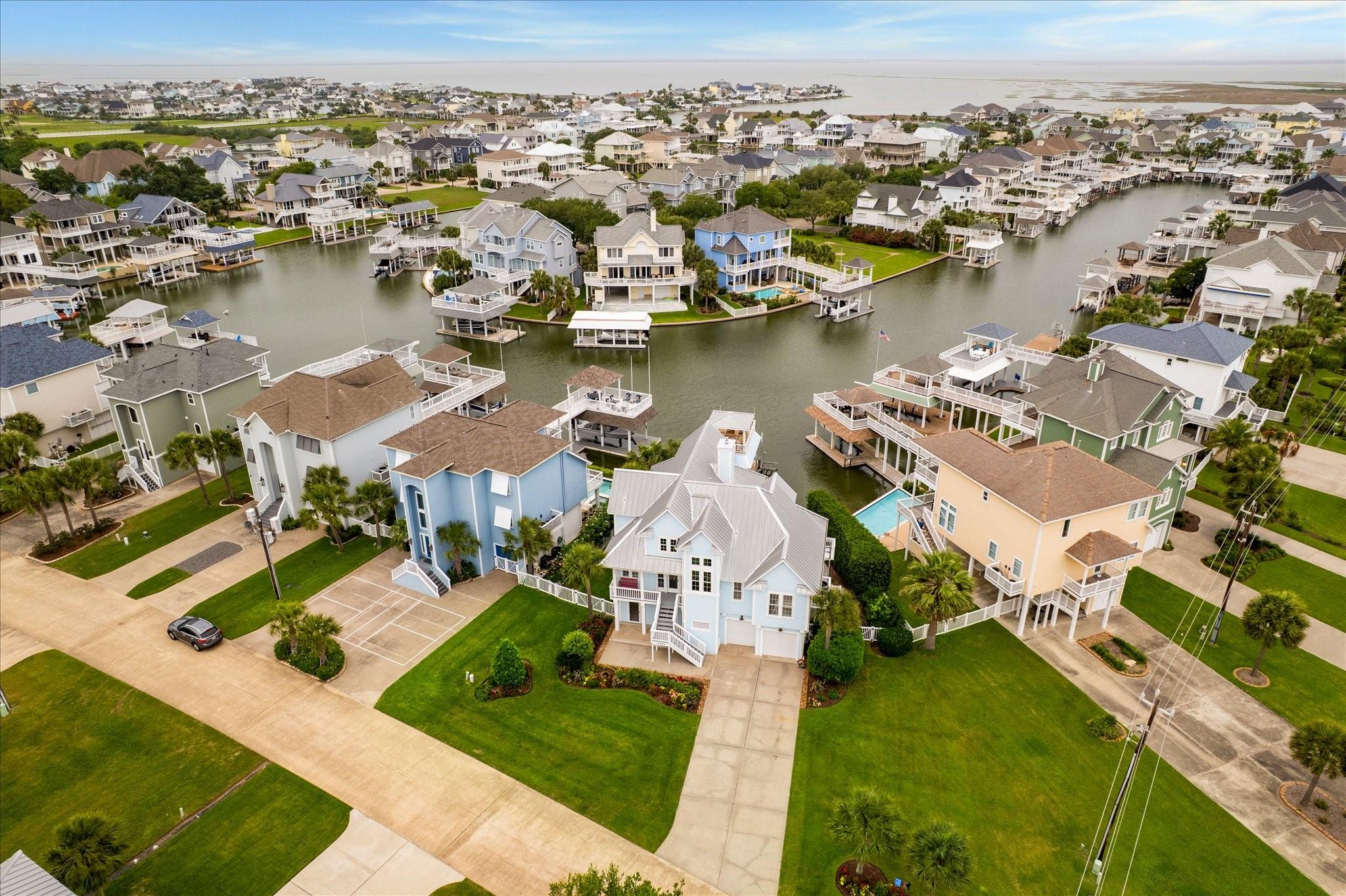 Image 2: This  picturesque waterfront community features be