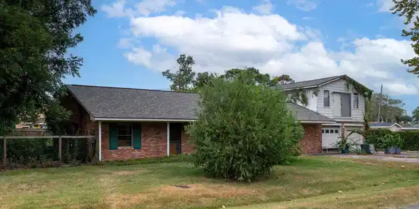 Image 3: Property sits on a double lot