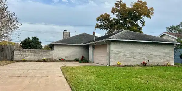 1708 Crestwood Court