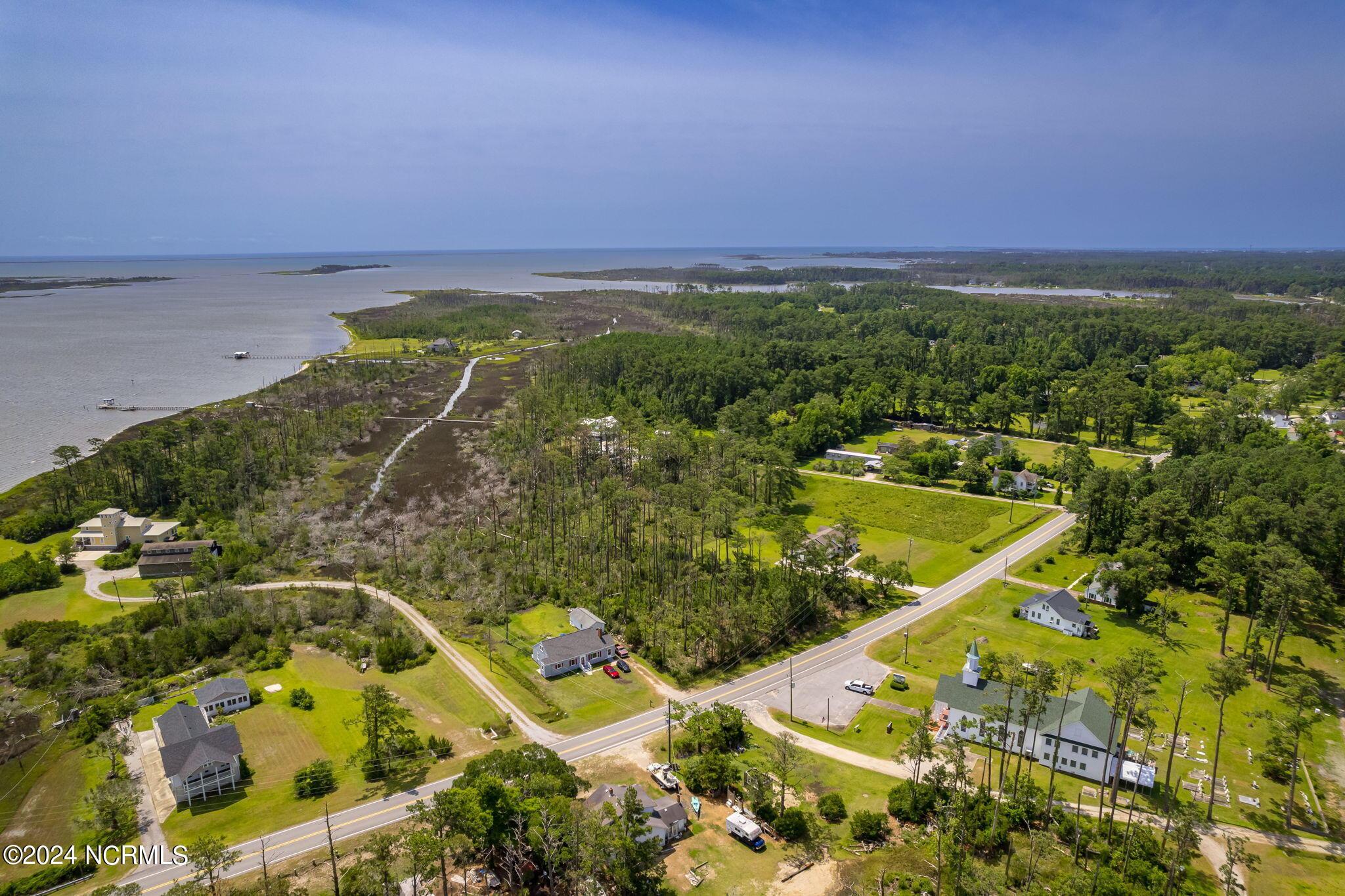 Image 1: Williston lot near Jarrett Bay