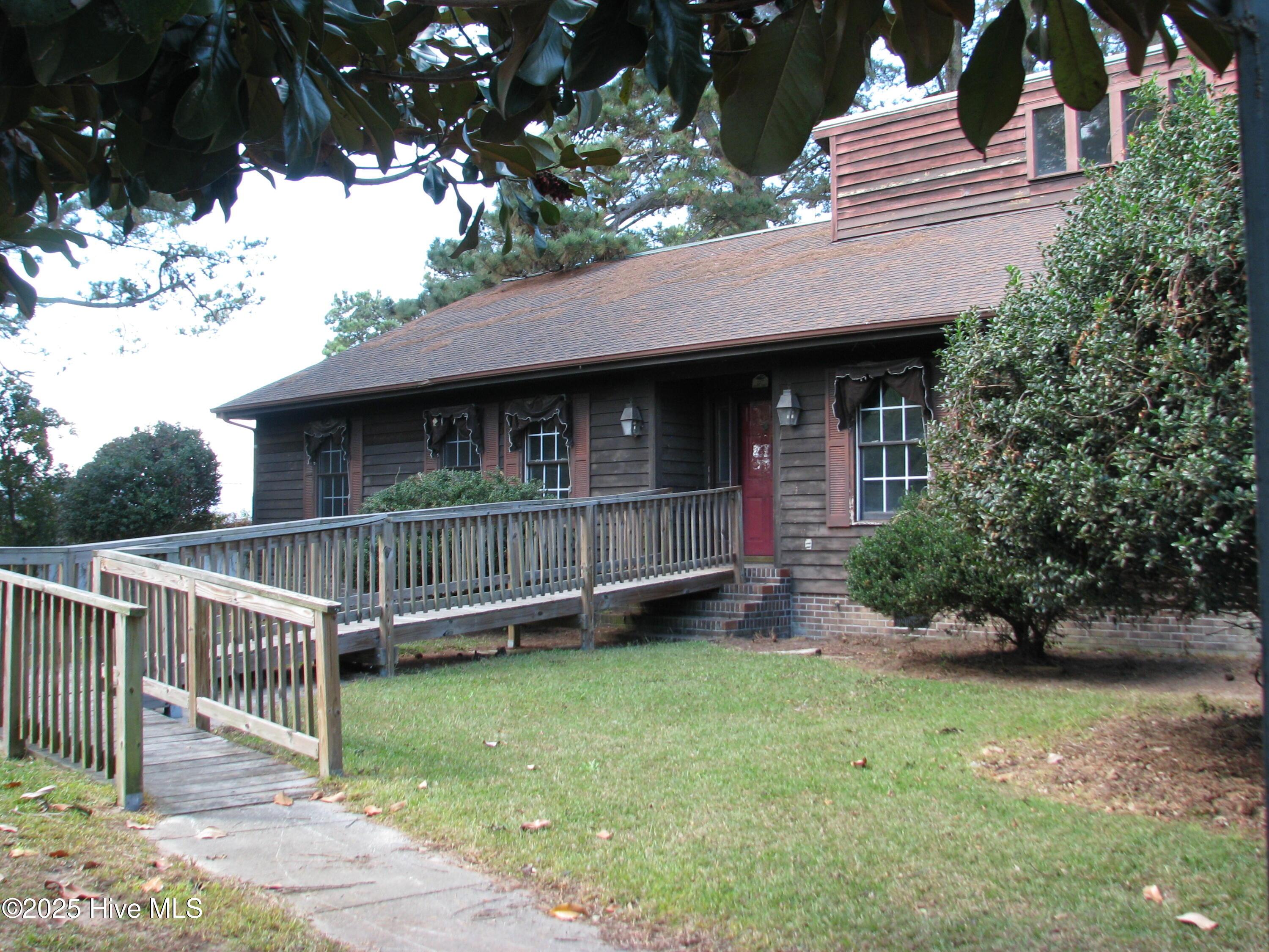 Image 1: 227 Rhodes Dr., Columbia 005