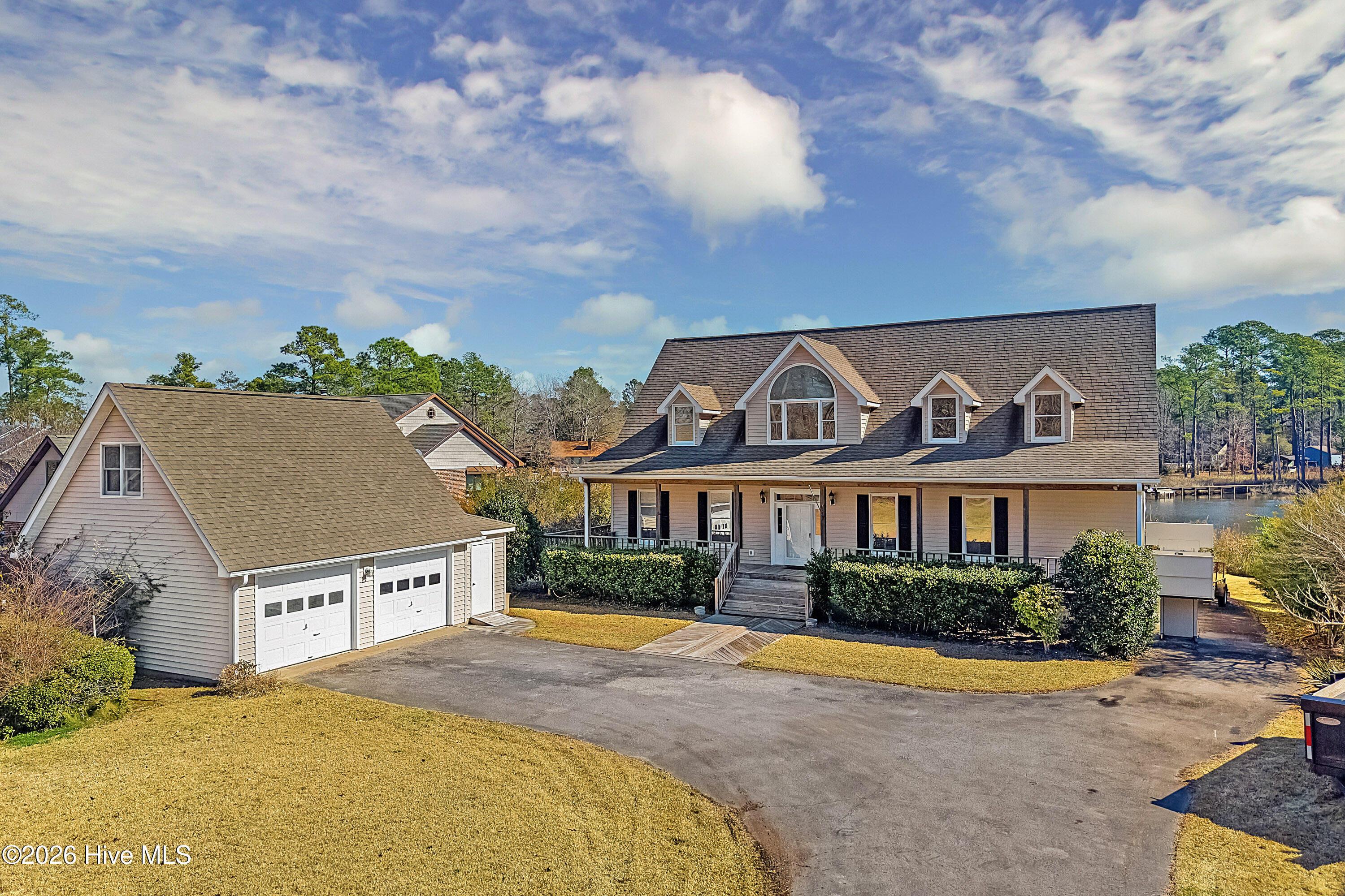 Image 2: 3010 Sloop Drive, Oriental, NC 28571
