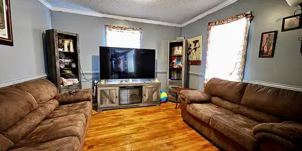 Image 2: Livingroom