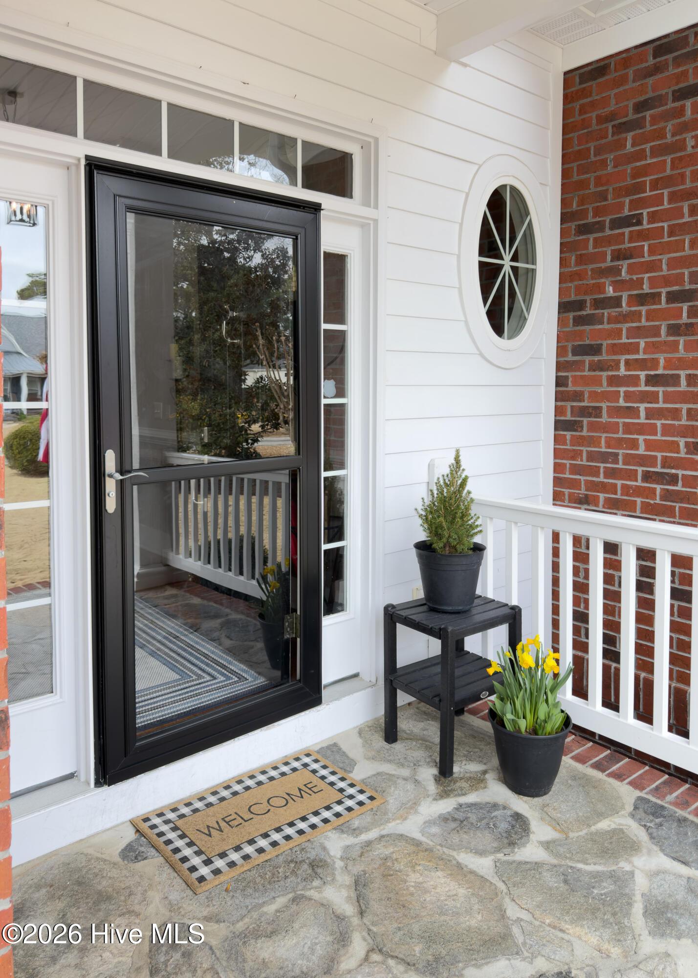 Image 3: 2764 Cedar Crest Dr MLS-9