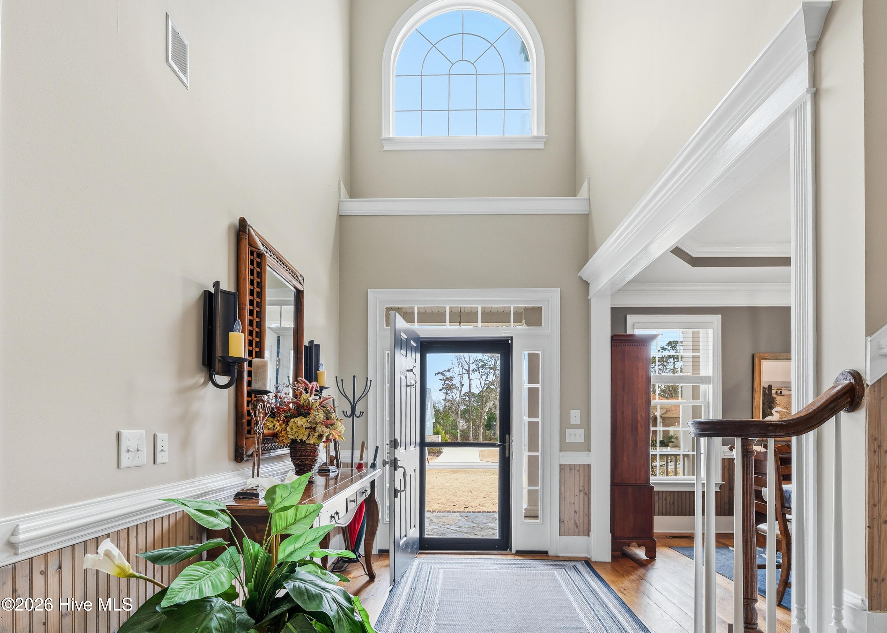 Image 4: 2764 Cedar Crest Dr MLS-10